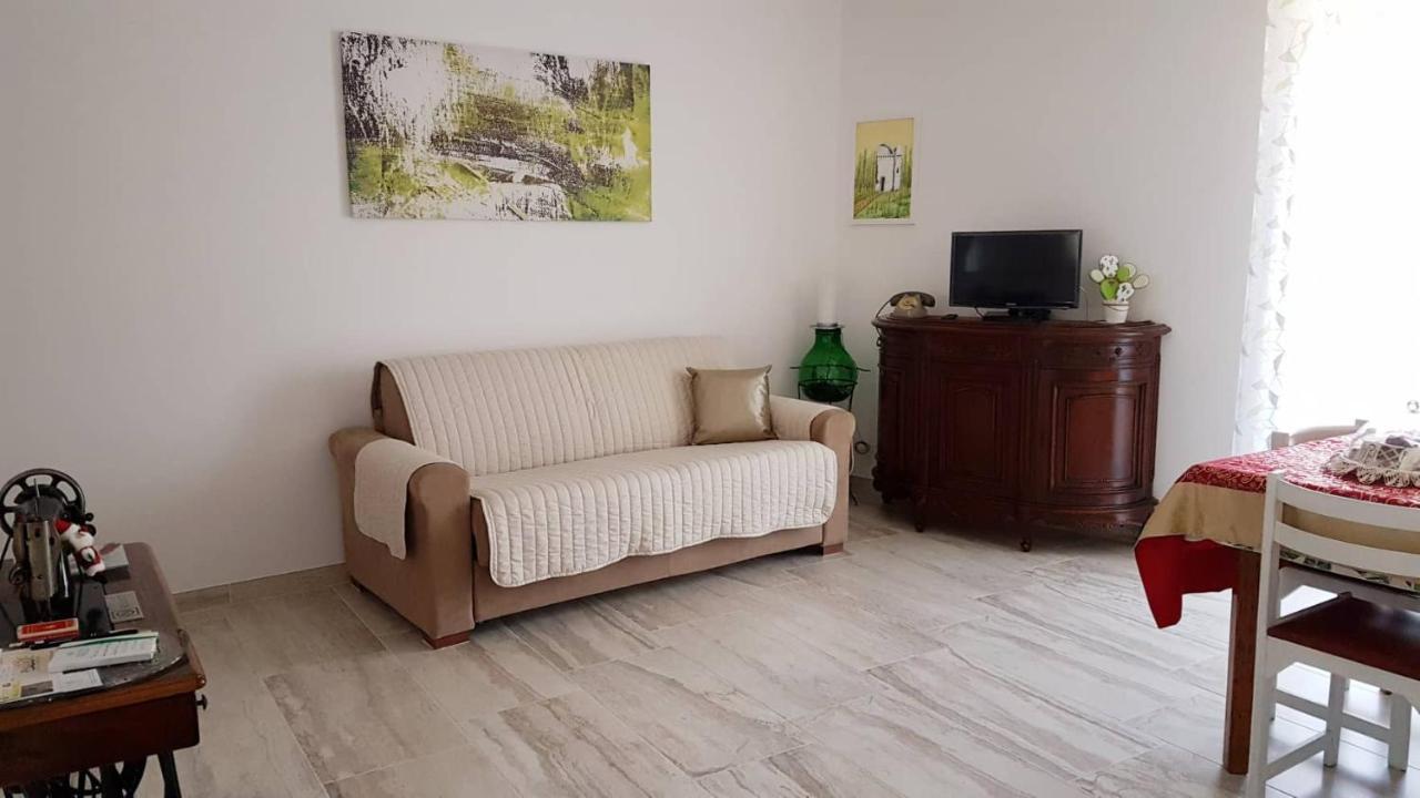 Casa Iacovelli Bed & Breakfast Casalvecchio di Puglia Bagian luar foto